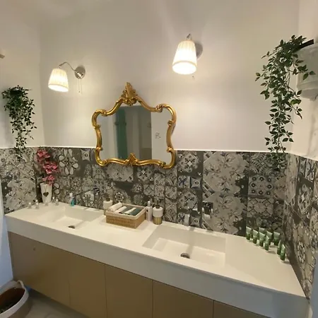 Lejlighed T H E Berlin And *