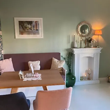 T H E Berlin And * Vrasná