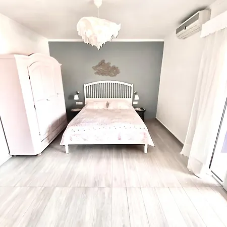Apartment T H E Berlin And Nea Vrasna