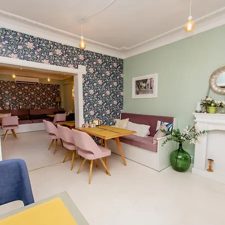 T H E Berlin And Lejlighed *