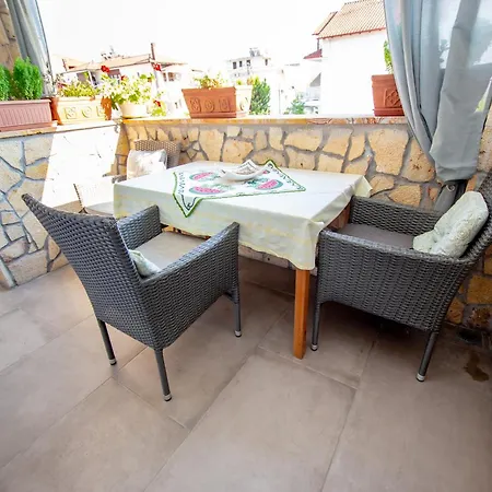 Apartment T H E Berlin And Nea Vrasna