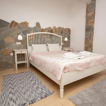 شقة T H E Berlin And Vrasná