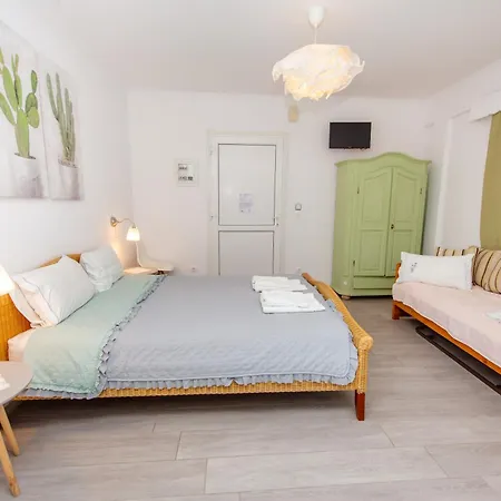 T H E Berlin And Vrasná