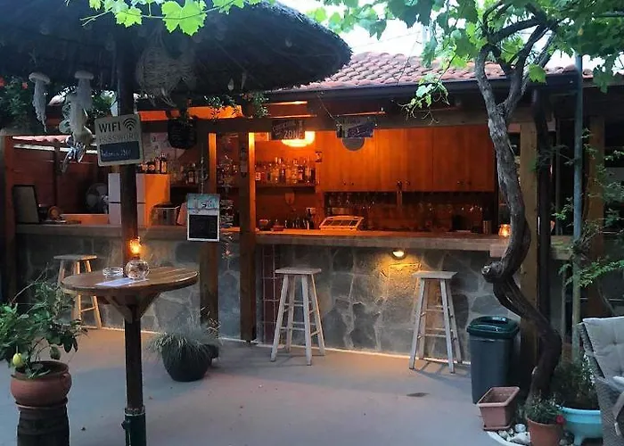 T H E Berlin And * Vrasná