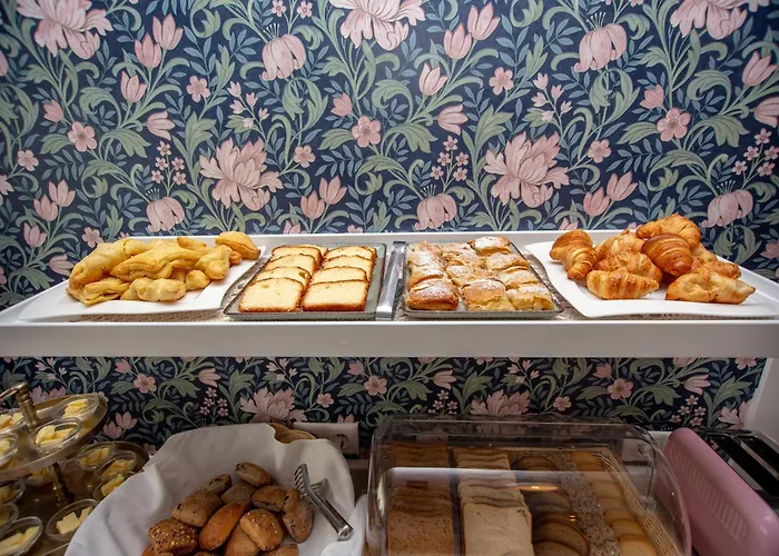 T H E Berlin And 公寓 *