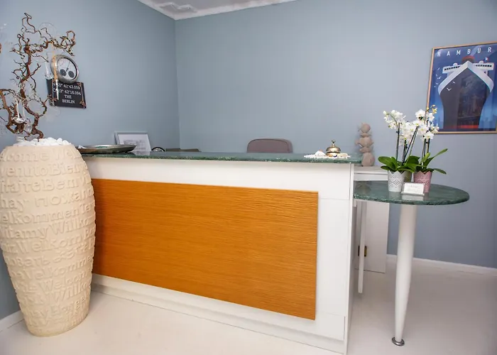 T H E Berlin And Vrasná